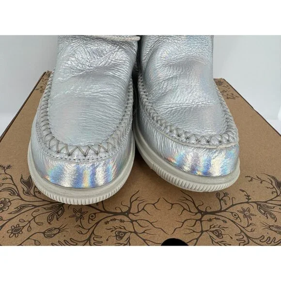 NIB MANITOBAH Silver Metallic Leather Shearling Wool Fur Moccasins Boots Sz 8 - Picture 12 of 14